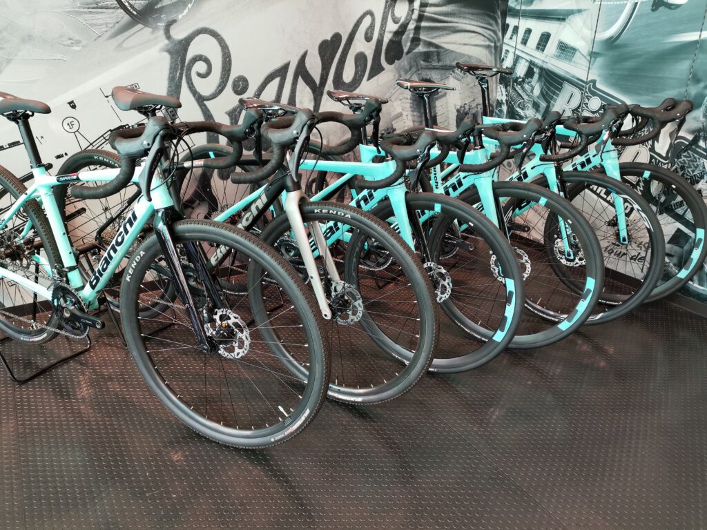 町田】試乗車あります！在庫あります！ ARIA DISC & IMPULSO ALL ROAD