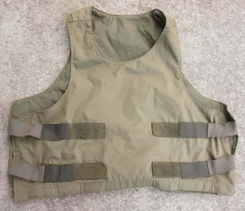 米軍CVCボディアーマーLARGE-REGULAR - ミリタリーサープラス キャンプ