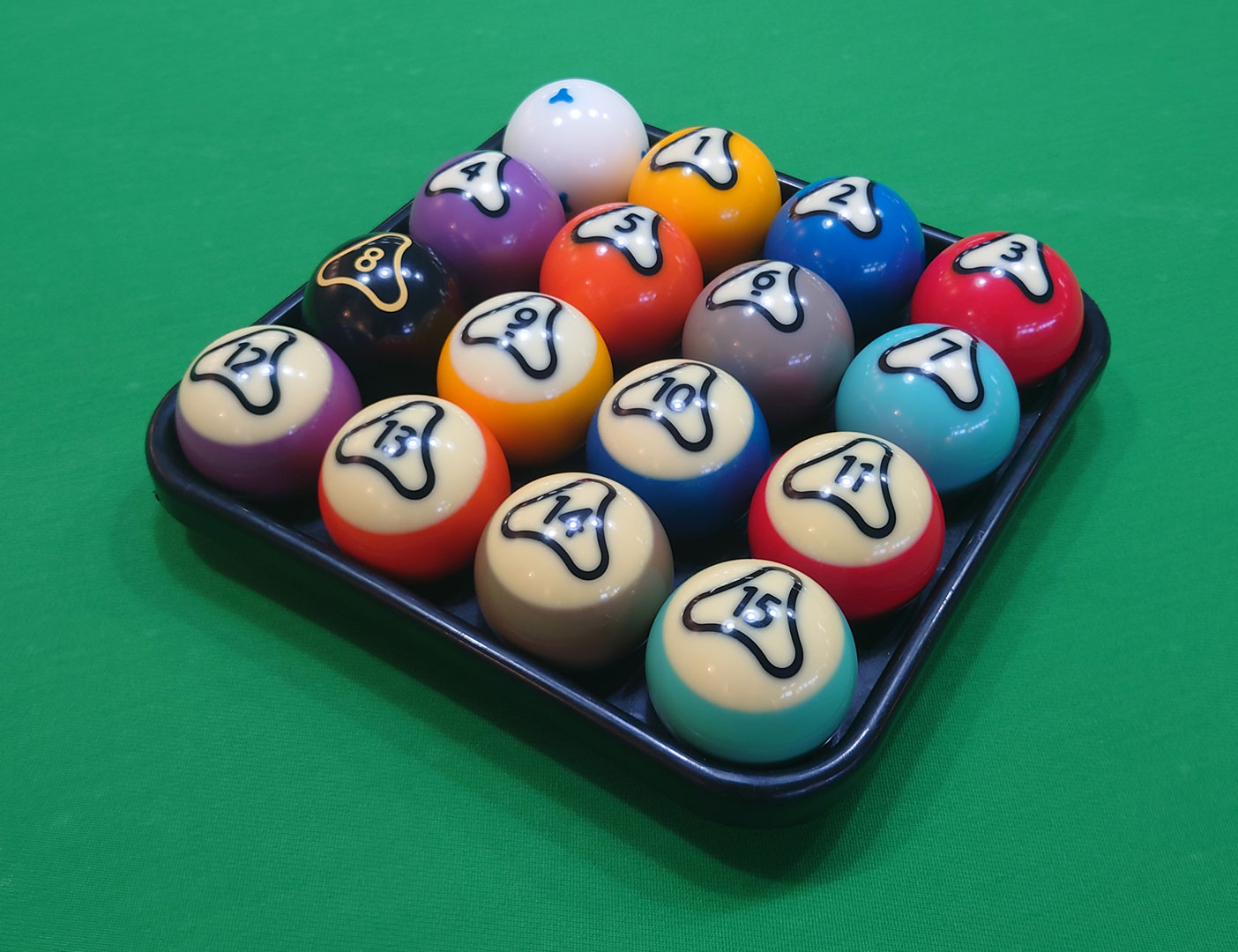 ビリヤード | ビリヤード&ダーツ BIG SHOT