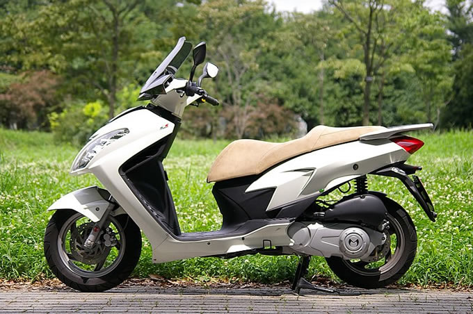 マラグーティ ブログ125 – 余裕ある乗り心地を楽しむ 試乗インプレ