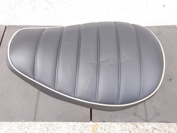 ホンダ モンキー125 純正シート 77100-K0F-T010-M1(1.1万円) - バイク