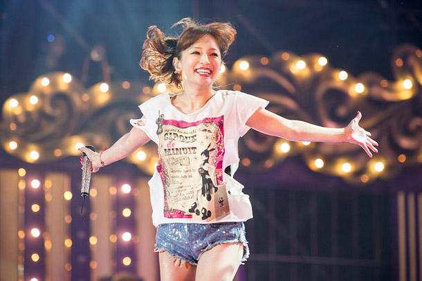 浜崎あゆみ 最高到達点のライブ作品は非売品「ツアー打ち上げTシャツ