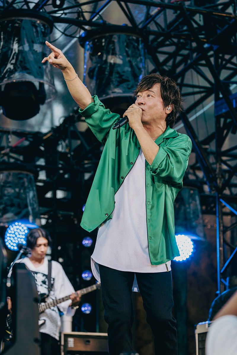 ライブレポート＞ポルノグラフィティ、灼熱のハマスタで感謝の祝杯を