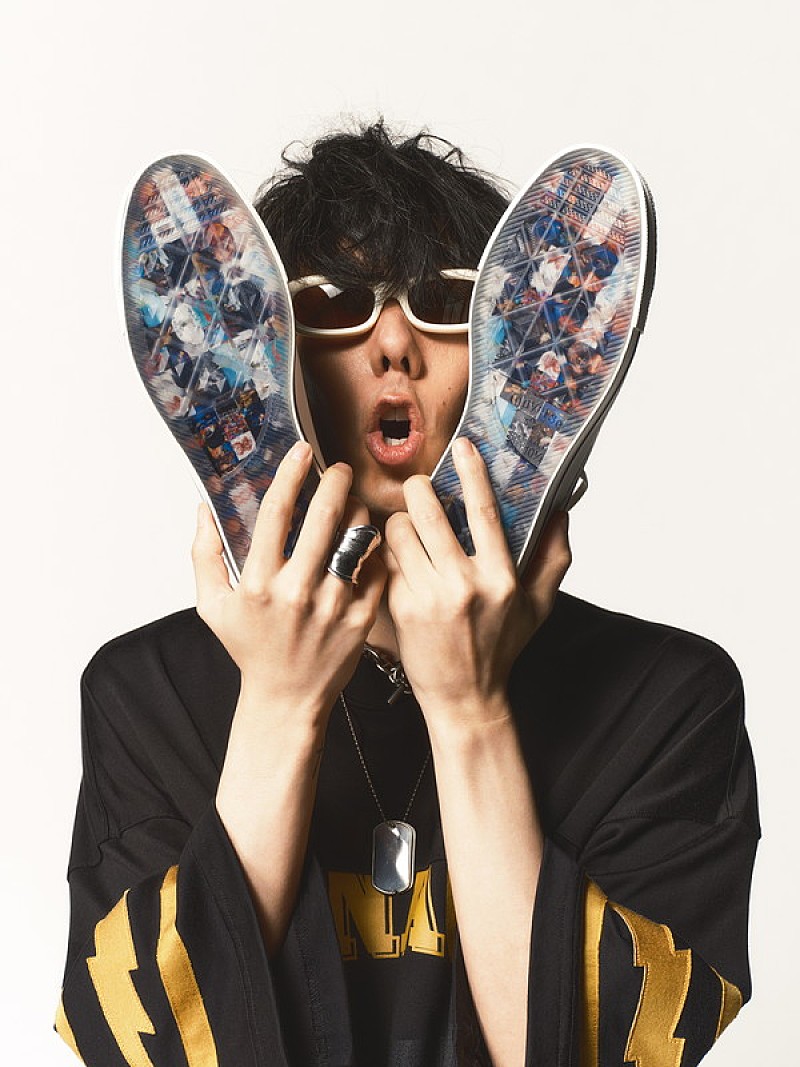 RADWIMPS×atmos×CONVERSEのトリプルコラボレーションモデルが登場