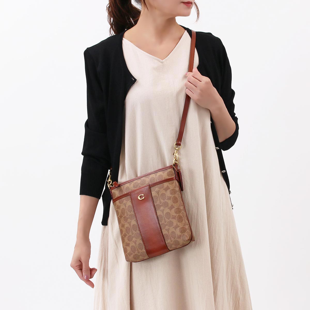 コーチ ショルダーバッグ/クロスボディ バッグ レディース ニュー