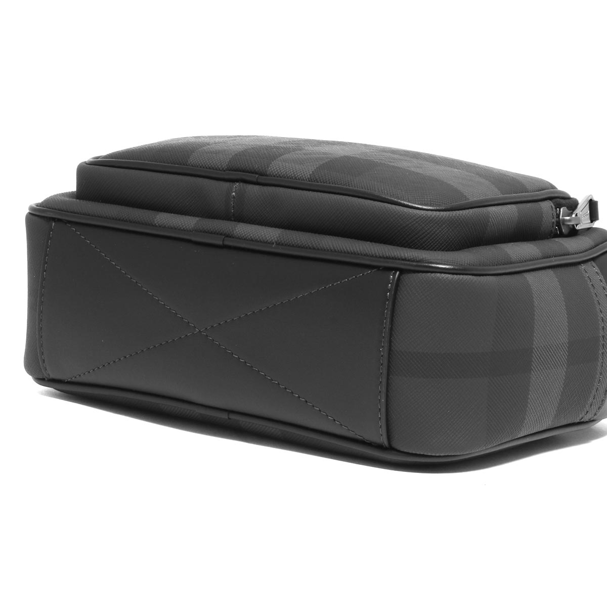 バーバリー ショルダーバッグ/クロスボディ バッグ メンズ パディ