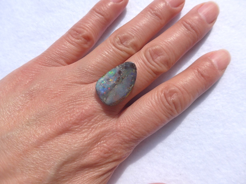 ボルダーオパール｜ オーストラリア産オパール｜オパール