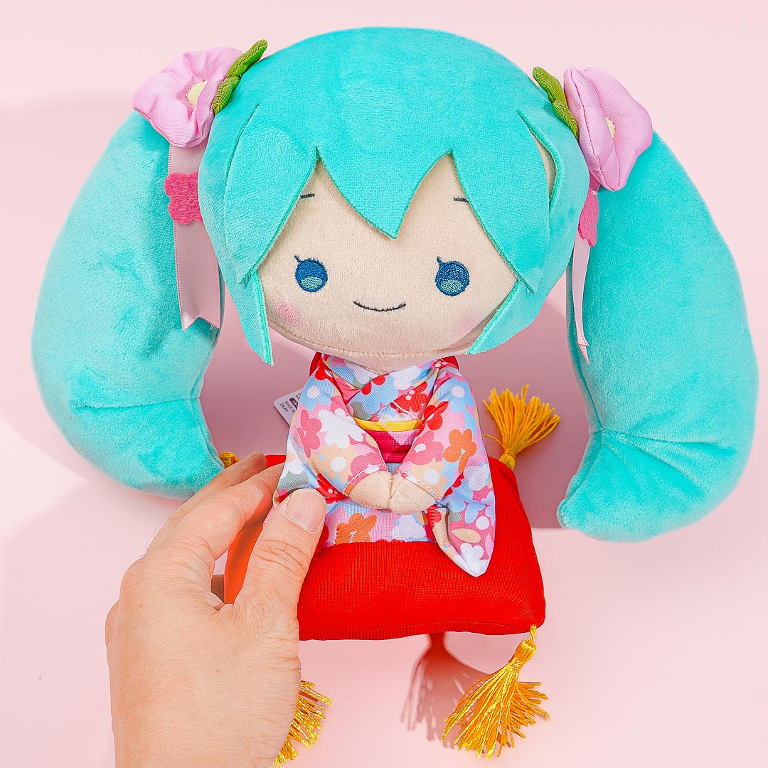 Hatsune Miku Kimono Plushie - Medium – Blippo