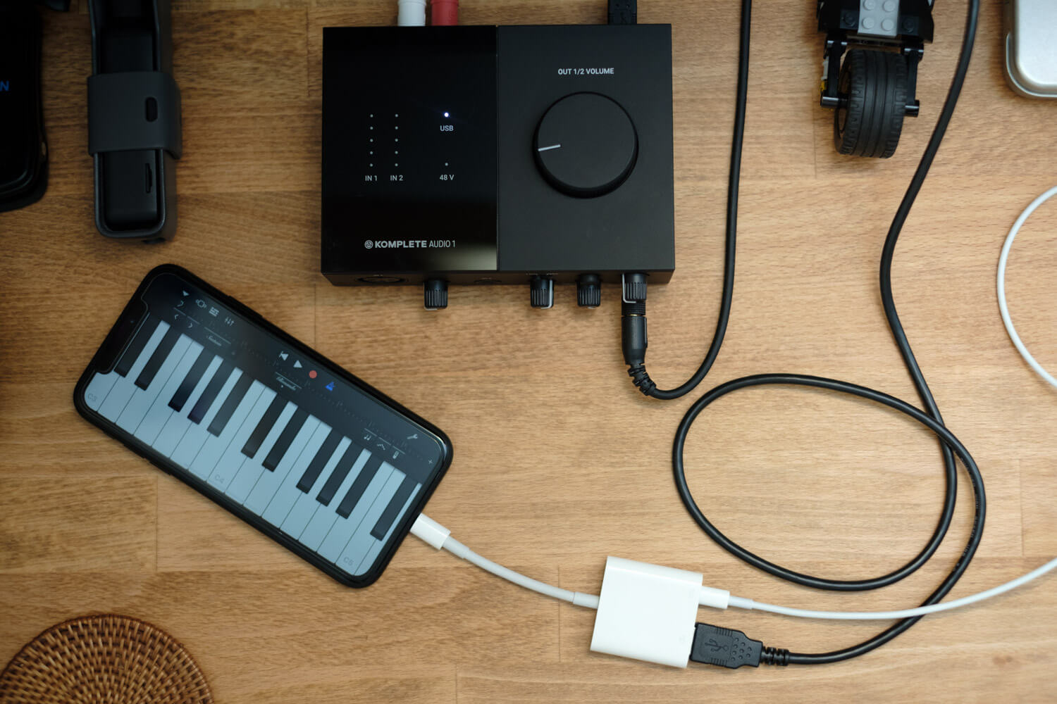 Komplete Audio 1をレビュー。最初のオーディオインターフェースや