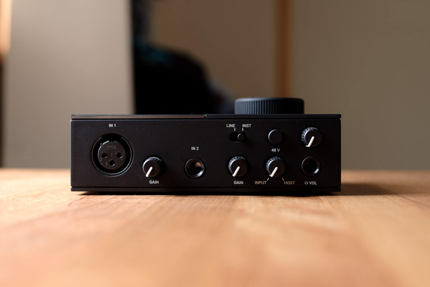 Komplete Audio 1をレビュー。最初のオーディオインターフェースや