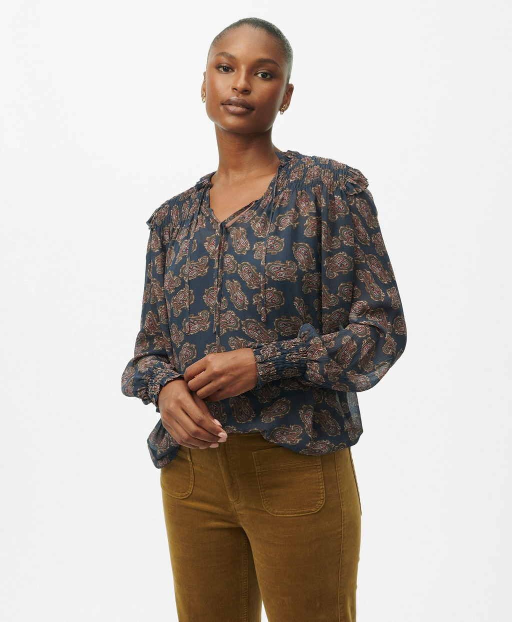 レーヨンシフォン ペイズリープリント ラッフルカラーブラウス