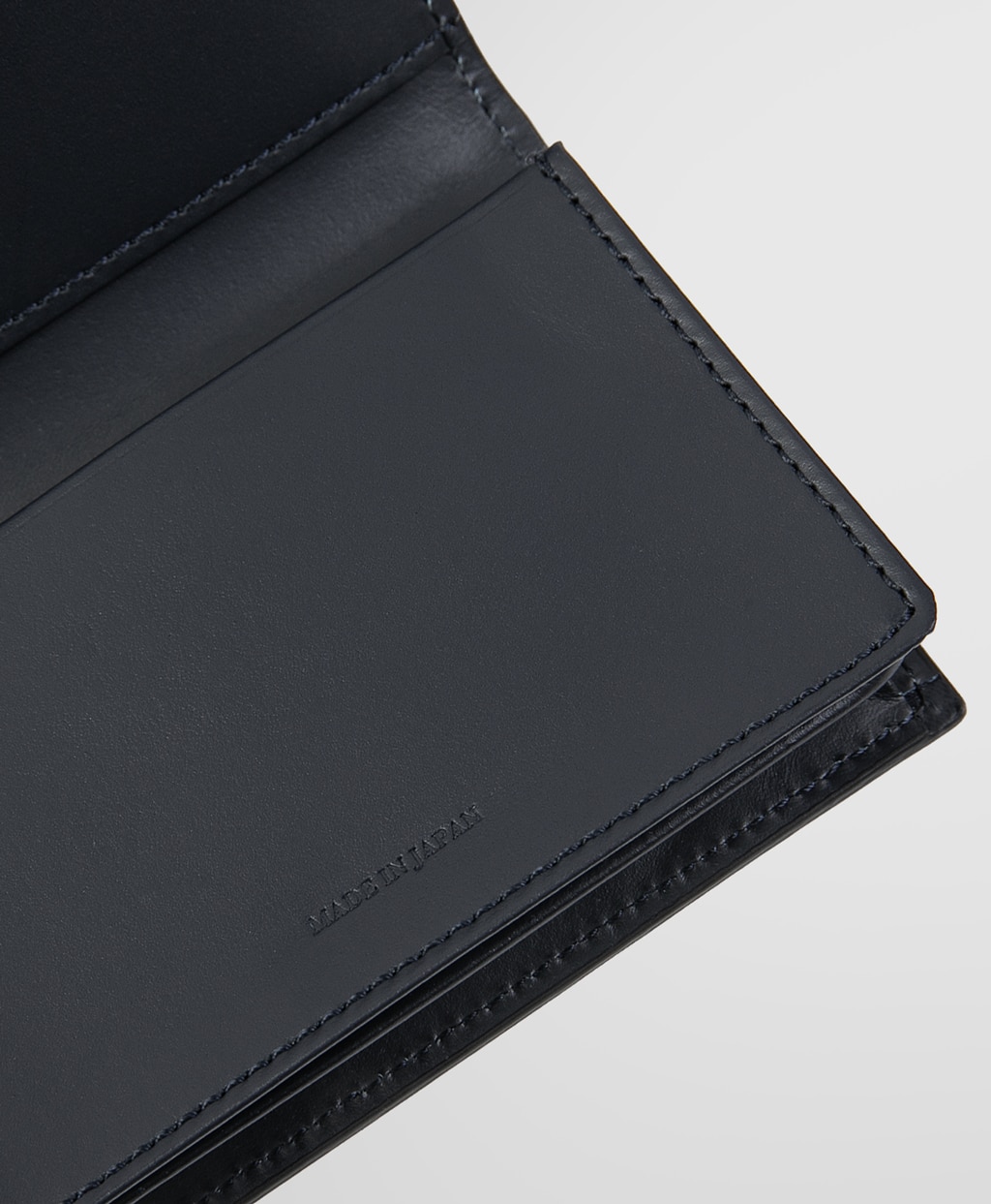 カウレザー バイカラー カードケース | Brooks Brothers Japan