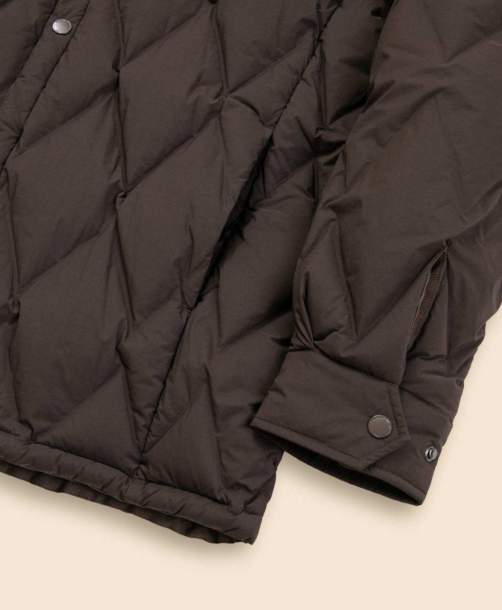 ストレッチナイロン キルティングダウン コーチジャケット | Brooks