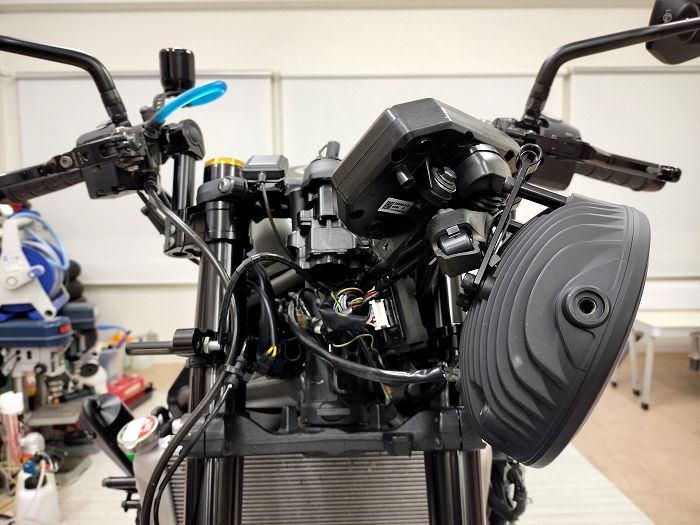 カワサキZX-25R SE（2023） メーター取り付け方法変更