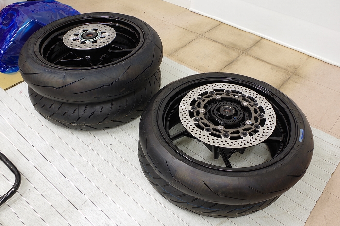 カワサキZX-25R SE（2023） カフェファイター完成 ネイキッド化のレポート