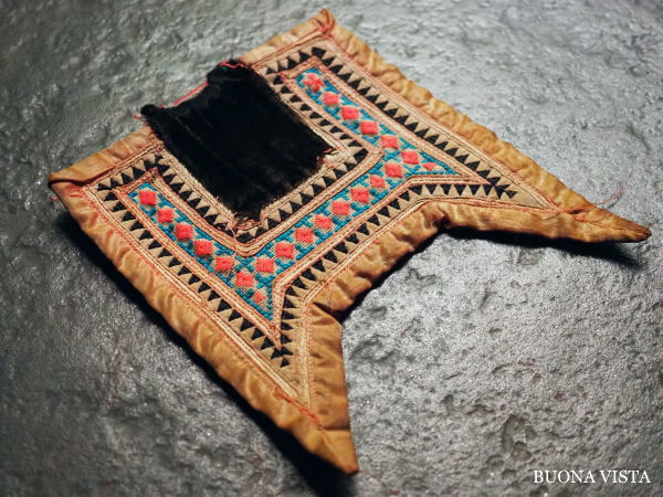 BUONA VISTA（ブオナ ビスタ） 東南アジア少数民族 古刺繍