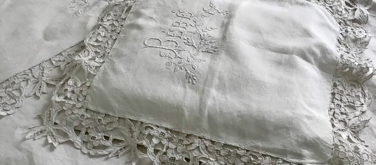 アンティークレース・アンティークリネンAntique C'Joli フランス