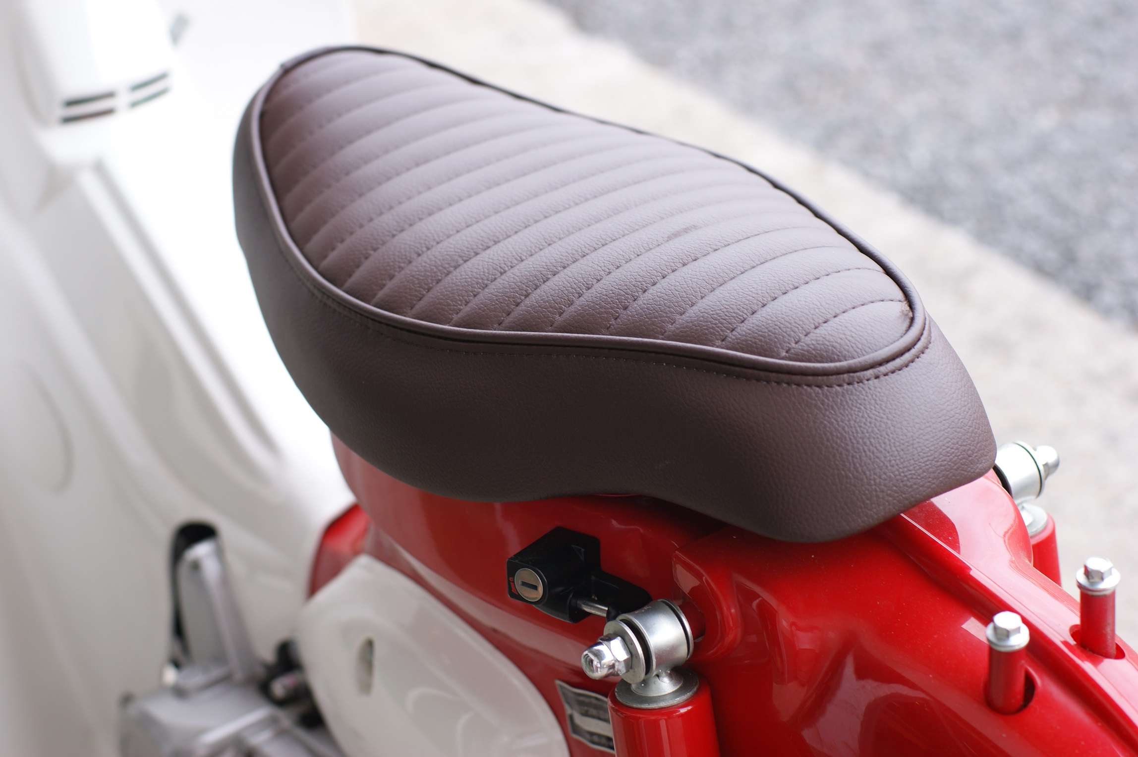 KEPSPEED製 スーパーカブ用 タックロール カスタムシート モンキーや