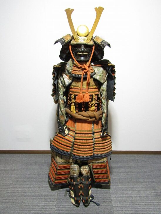 兜鎧 黒胴当世具足 レプリカ 等身大 甲冑 ｜骨董品買取・和楽器買取 五宝堂