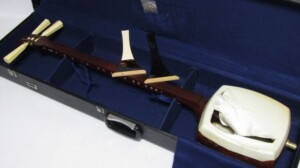 三味線 一枚甲 鼈甲撥 | 骨董品買取・和楽器買取 五宝堂