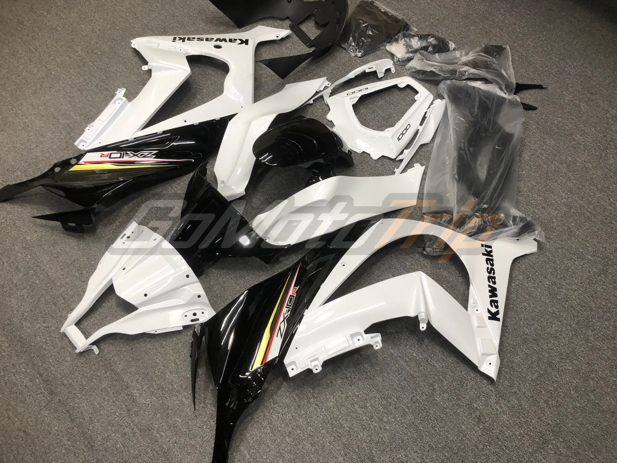 Best 2011-2015 ZX10R Black White Faring - GoMotoTrip