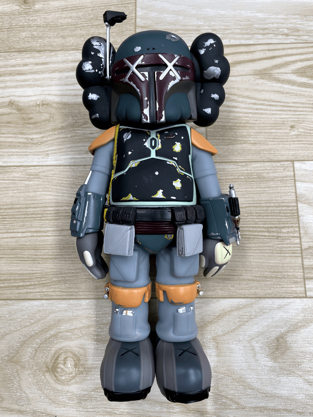 アリババで売られているKAWS×STARWARS×MEDICOM TOYのフィギュアは