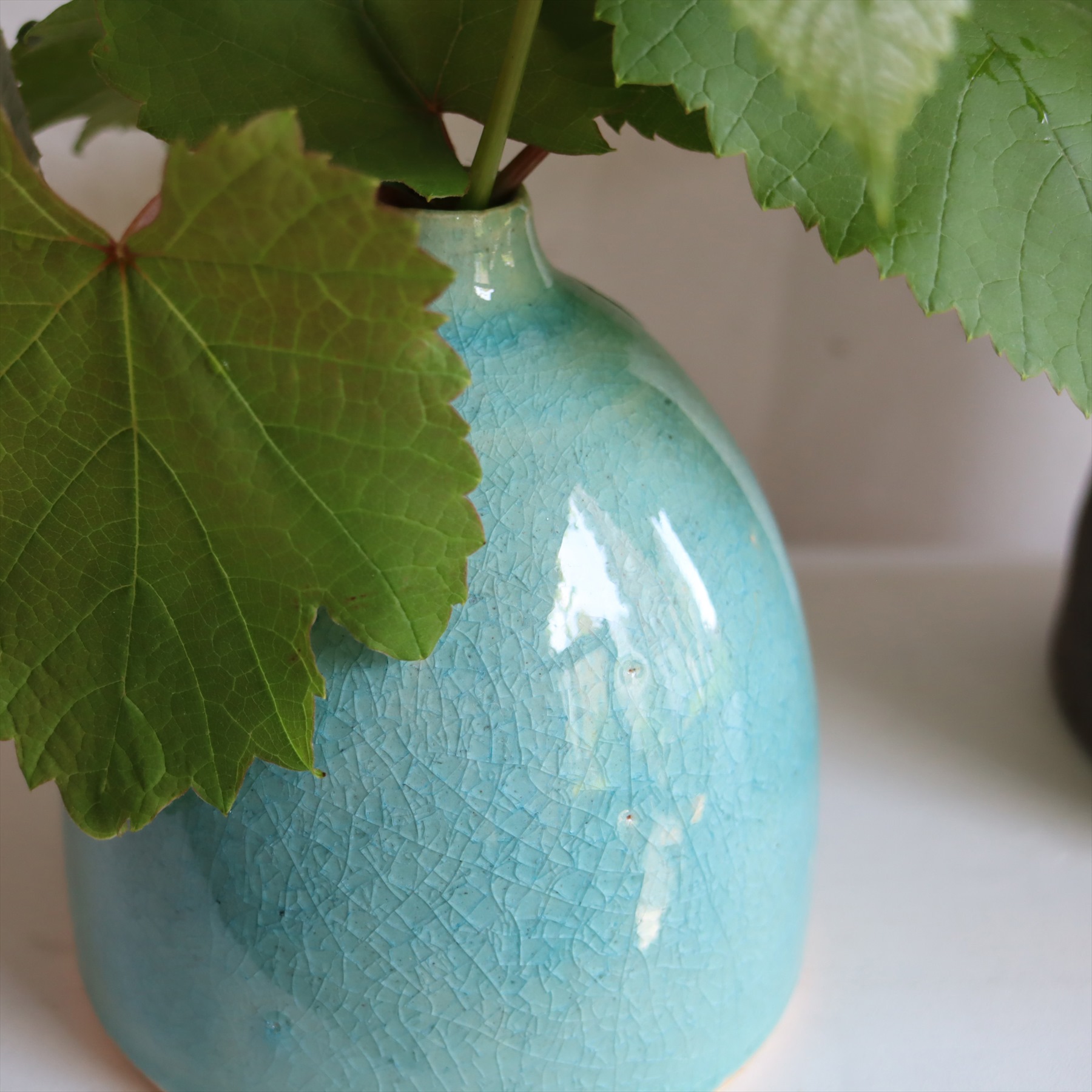 信楽焼 陶器花瓶 フラワーベース 8.8cm釣り鐘形 洋風にも使える