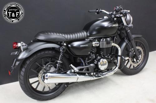 有限会社ガレージT&F / GB350 フラットシート(タックロール)