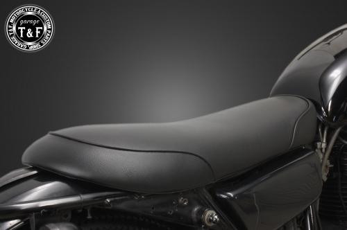 有限会社ガレージT&F / 250TR スムースシート(Face-2)