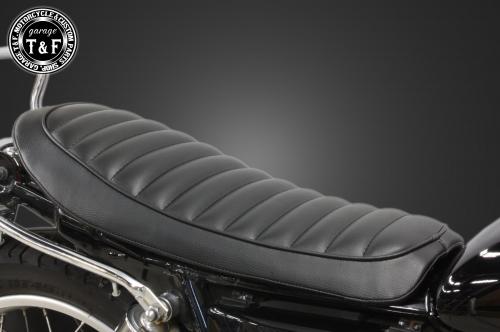 有限会社ガレージT&F / SR400 タックロールシート(Face-7)