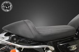 有限会社ガレージT&F / SR400 バーチカルシート(Face-8)