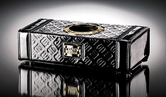 モノグラムレザー エナメル アイテムコレクション | GARSON