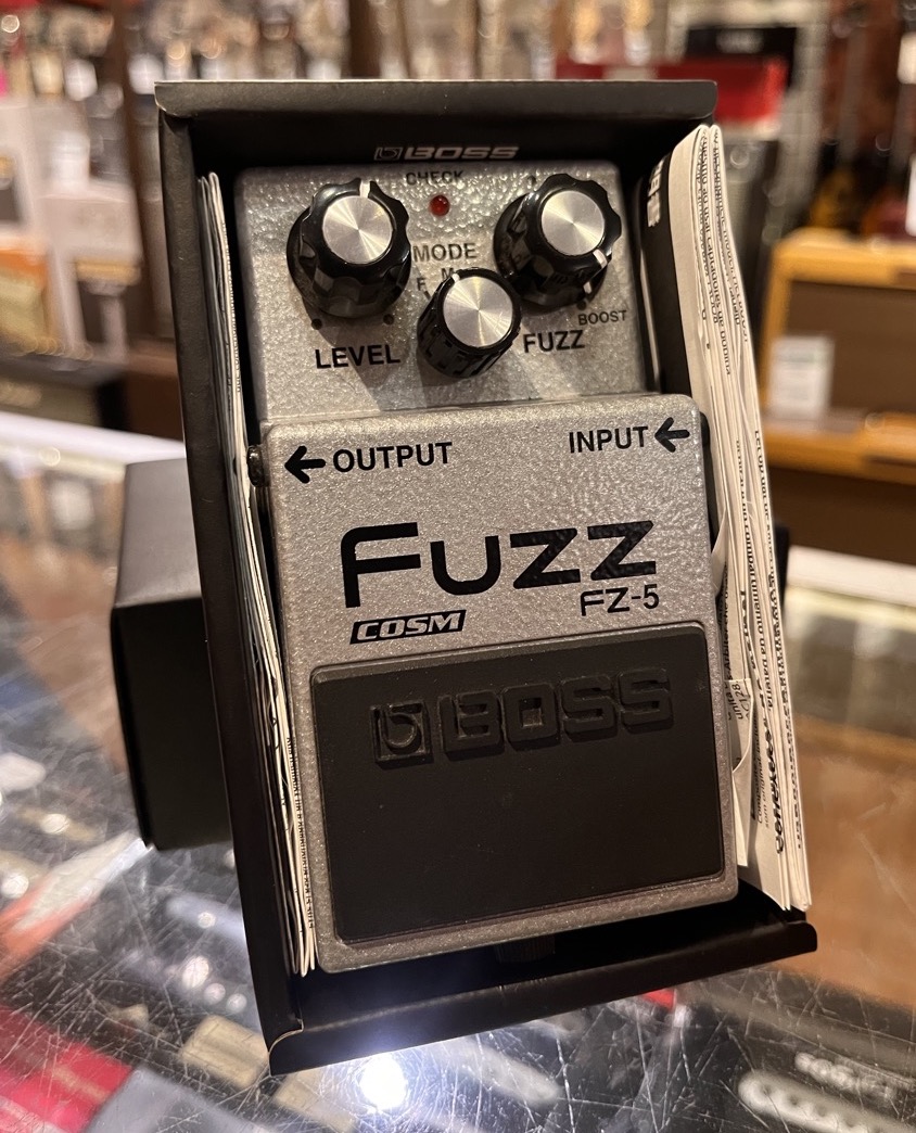 USED BOSS FZ-5 Fuzz Pedal w/Box: Canadian Online Music Store in