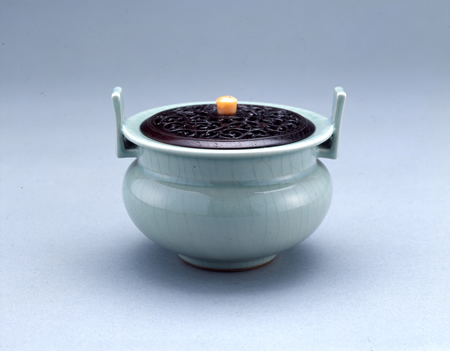 板谷波山作 青磁香炉 せいじ こうろ – 石井コレクション