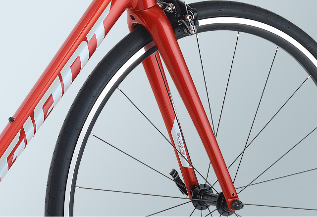 2023 GIANT Bicycles | CONTEND 2