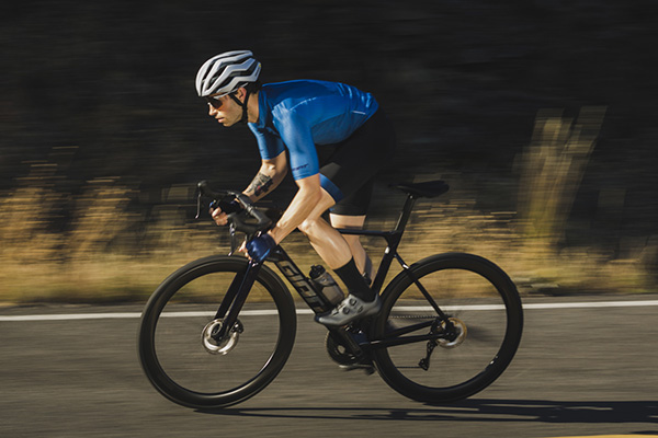 2023 GIANT Bicycles | ESCAPE RX