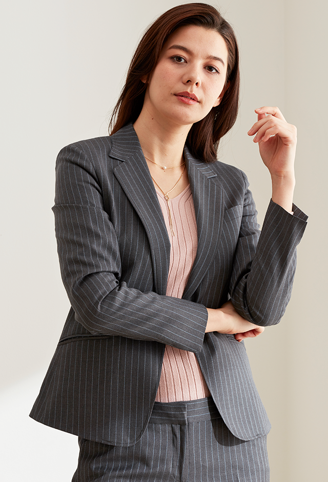 グレースーツ・ストライプのコーディネート（CARLO BARBERA