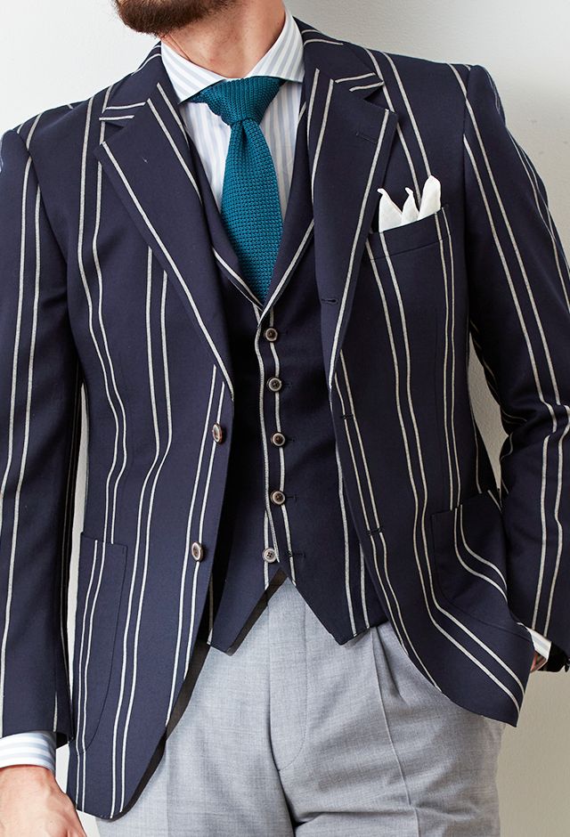 ネイビージャケット＆パンツ・ストライプのコーディネート（FOX