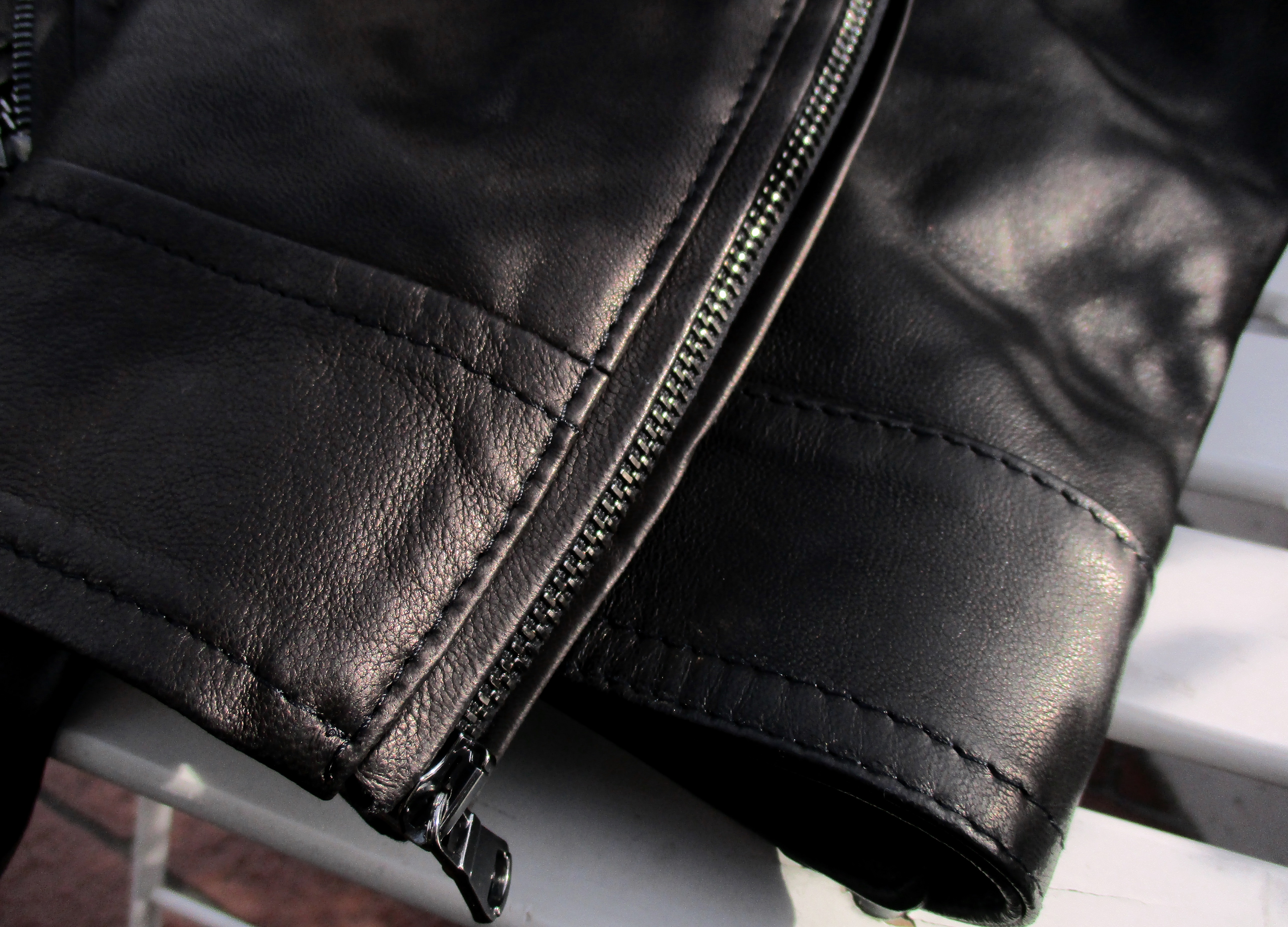 GLORYGUY & Cachette｜想像力をかきたてるEMMETI/エンメティのレザー