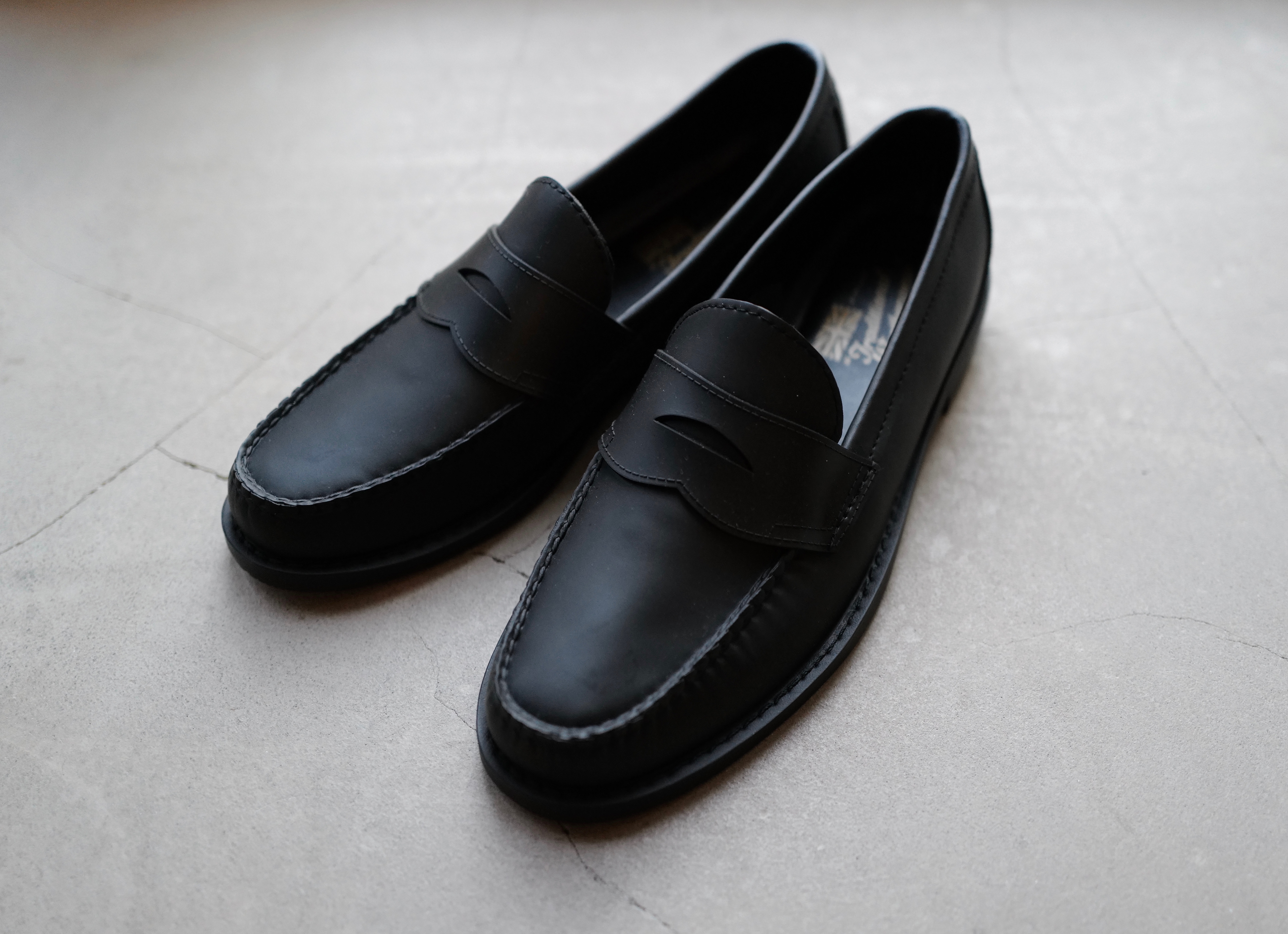 GLORYGUY & Cachette｜雨の日に大活躍と話題のレインローファーが