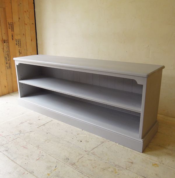 シャビーなアンティークシェルフ(本棚)は大阪のパイン家具店GFへ