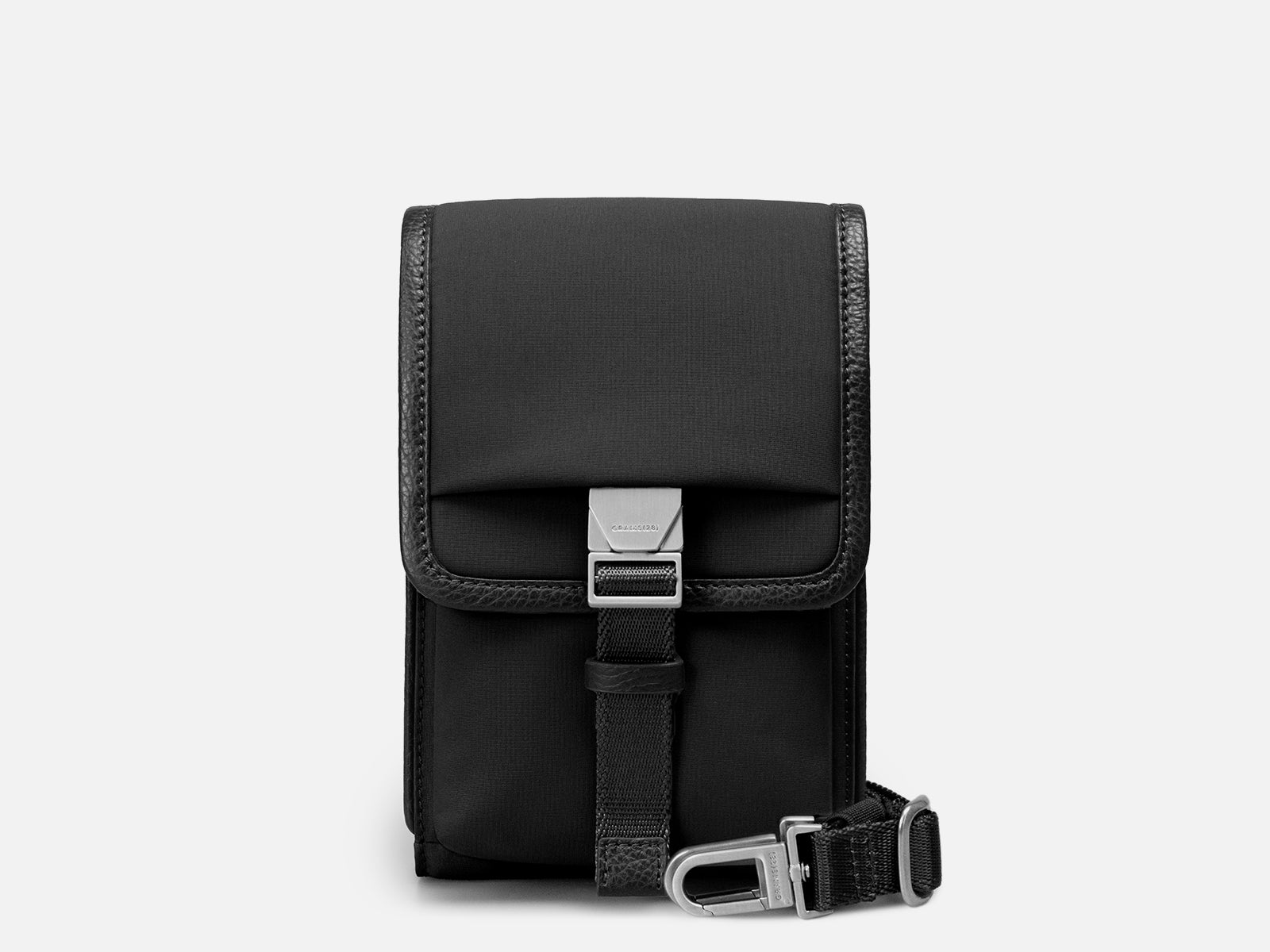 157 エッセンシャル・クロスボディ -GRAMS28