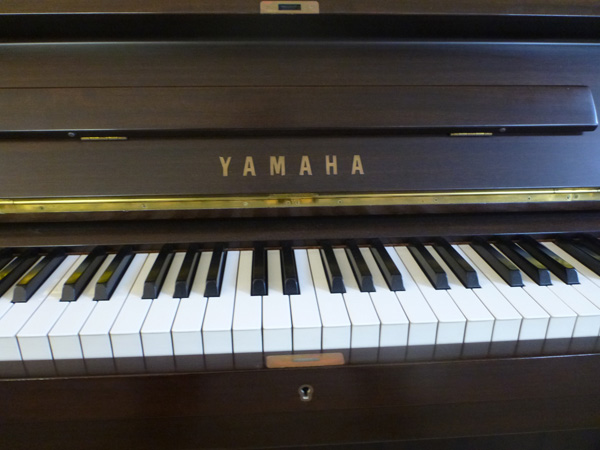 中古ピアノ ヤマハ(YAMAHA U1F) ヤマハピアノの最もスタンダードなU1