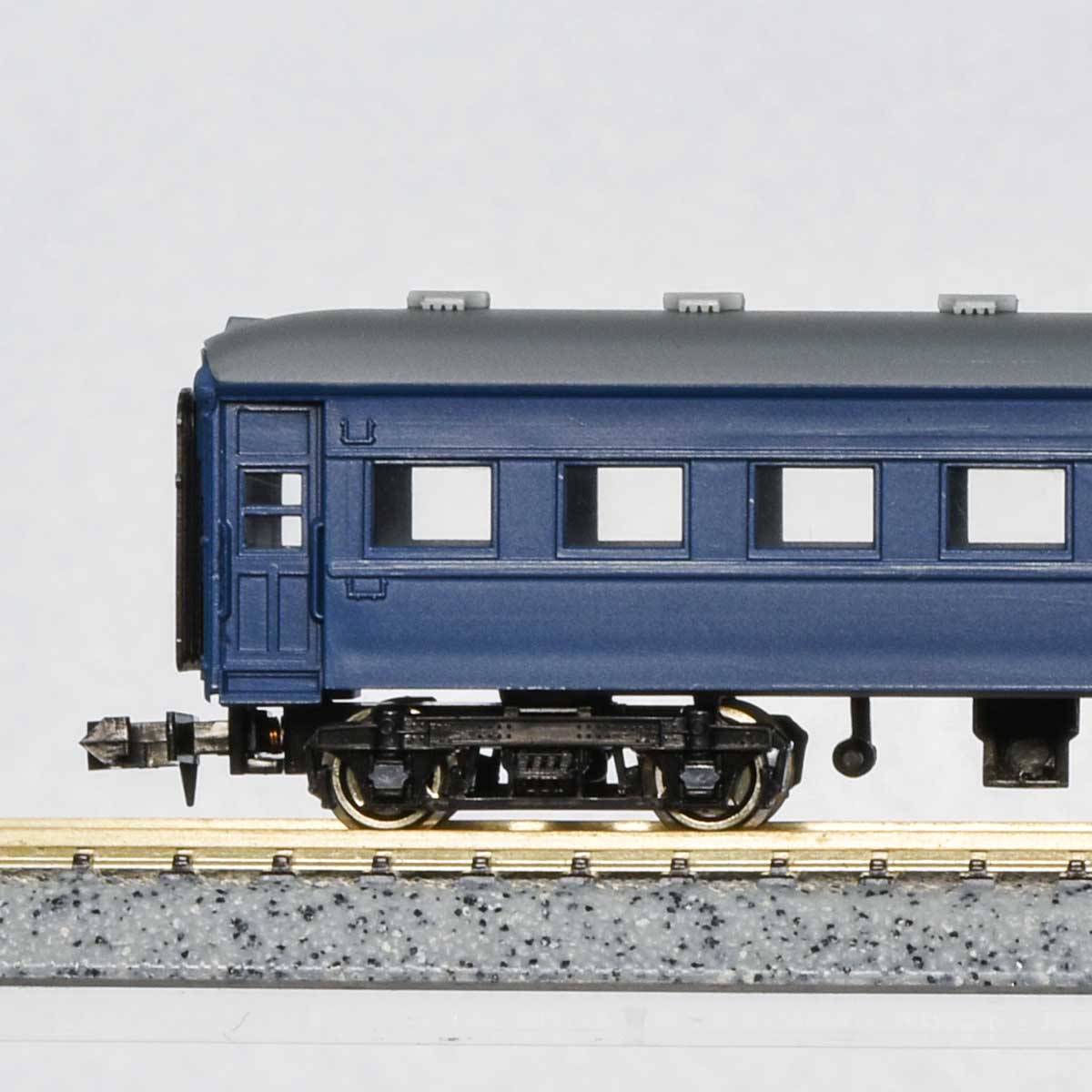 11060＞着色済み オハ35形丸屋根（青色）｜エコノミーキット｜Nゲージ