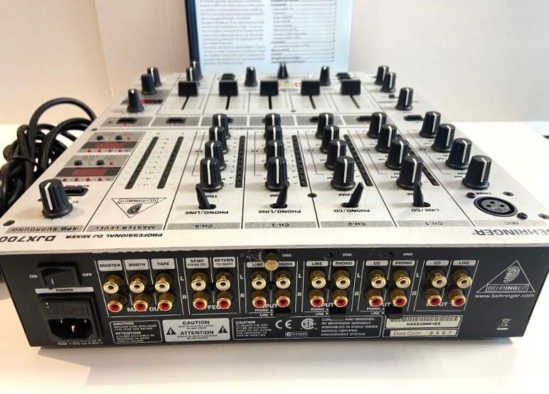 Behringer DJX700