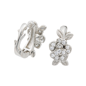 GSTV パラジウムシルバー950 白蝶貝 Mia フェザータッチイヤリング