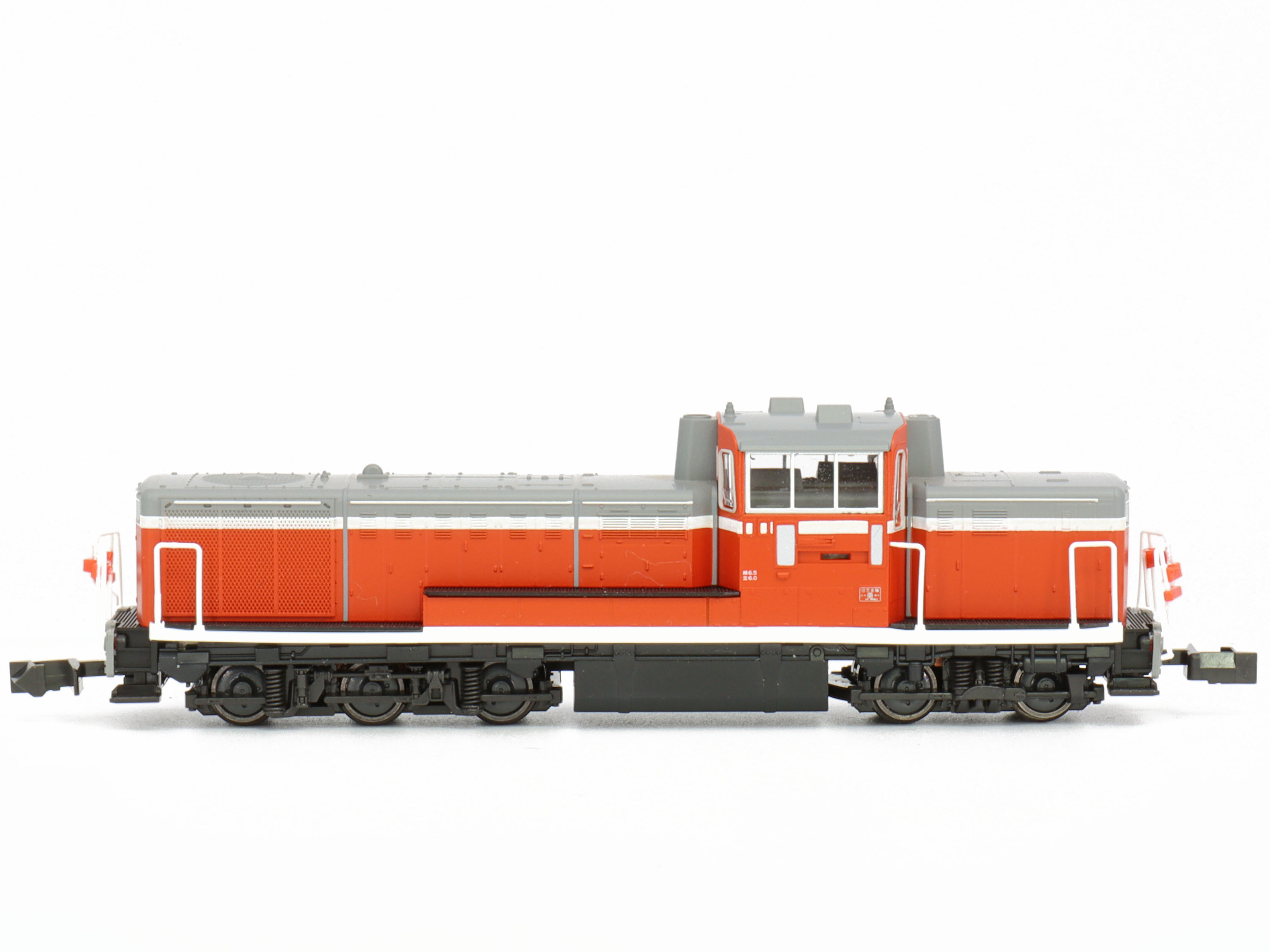 Kato 7011-2: Diesel locomotive DE10 warm regions 1:150
