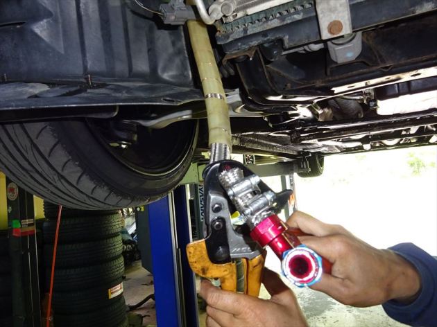 RX-8 SE3P 13B オイル漏れ 修理しました！｜車のチューニング/ワンオフ