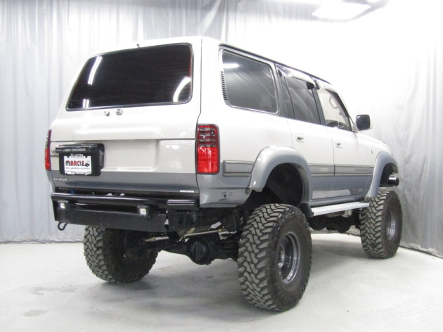 ランクル80後期ディーゼルターボ18万キロ！迫力のハイリフトボディ