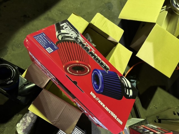 デリカ D:5にZERO1000パワーチャンバーとJAOSマフラーを取り付け